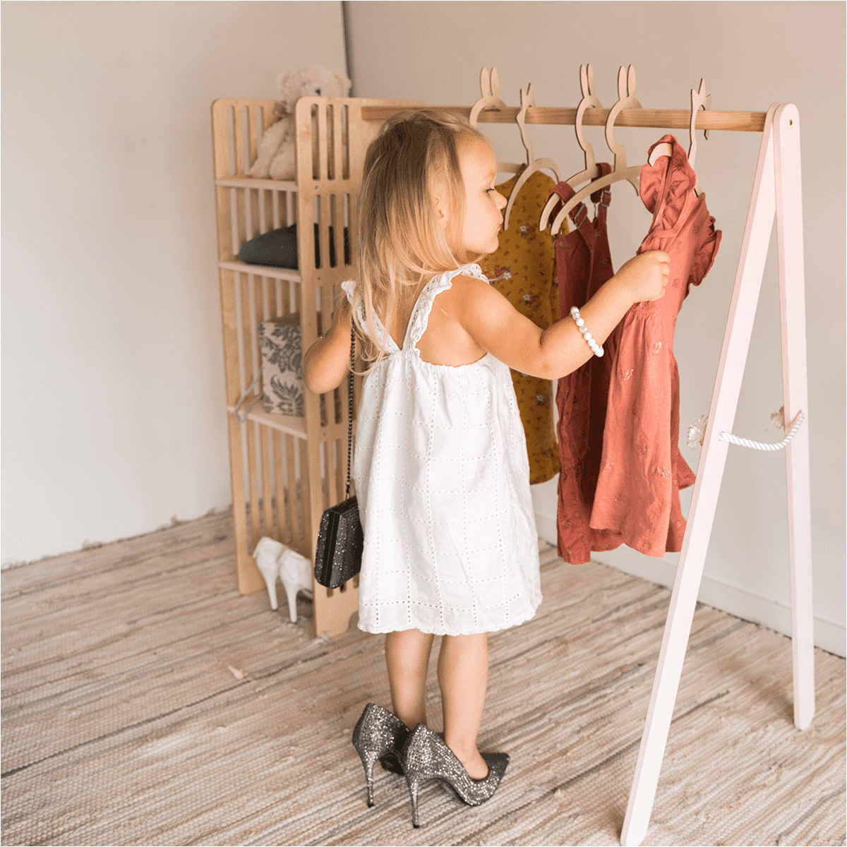 Montessori Kids' Clothing Rack – TrucuTu