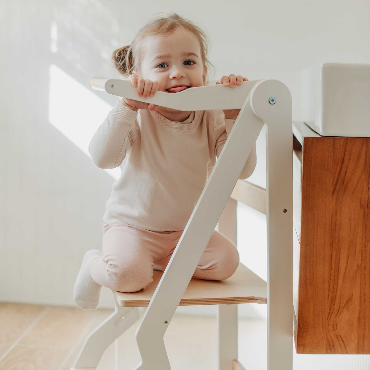 Foldable Kitchen Helper Tower – view 18