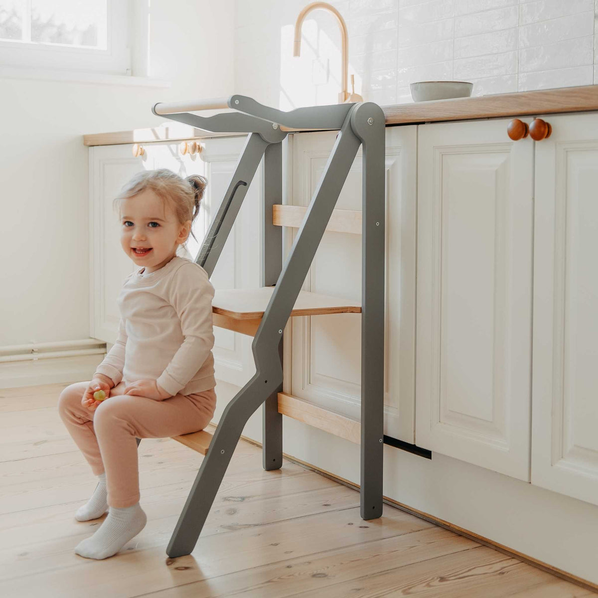 Foldable Kitchen Helper Tower – view 20