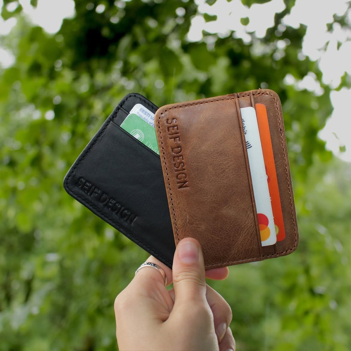 Handmade leather card holder 006 – Black